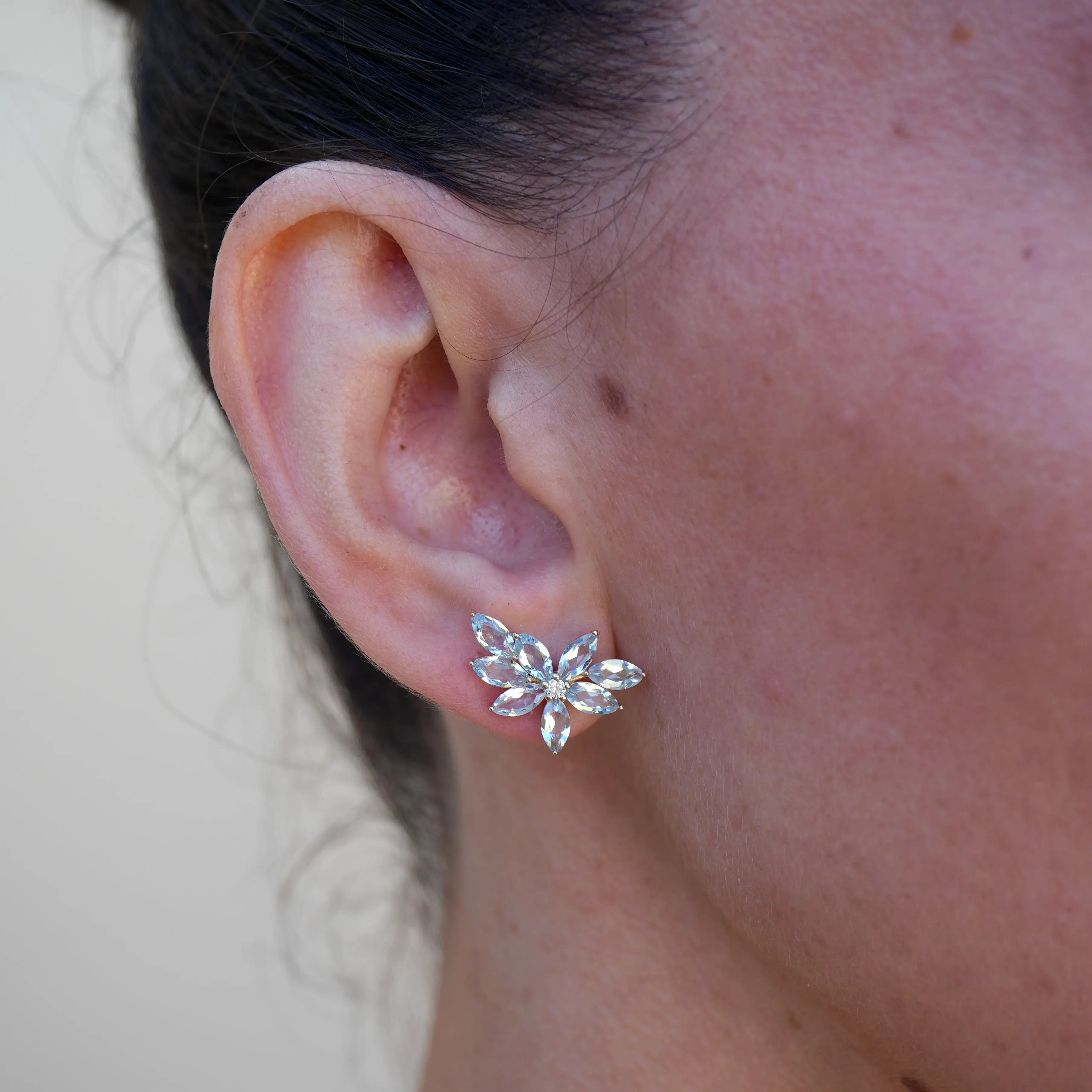 natural Aquamarine Diamond Cluster Earrings 14k yellow gold 