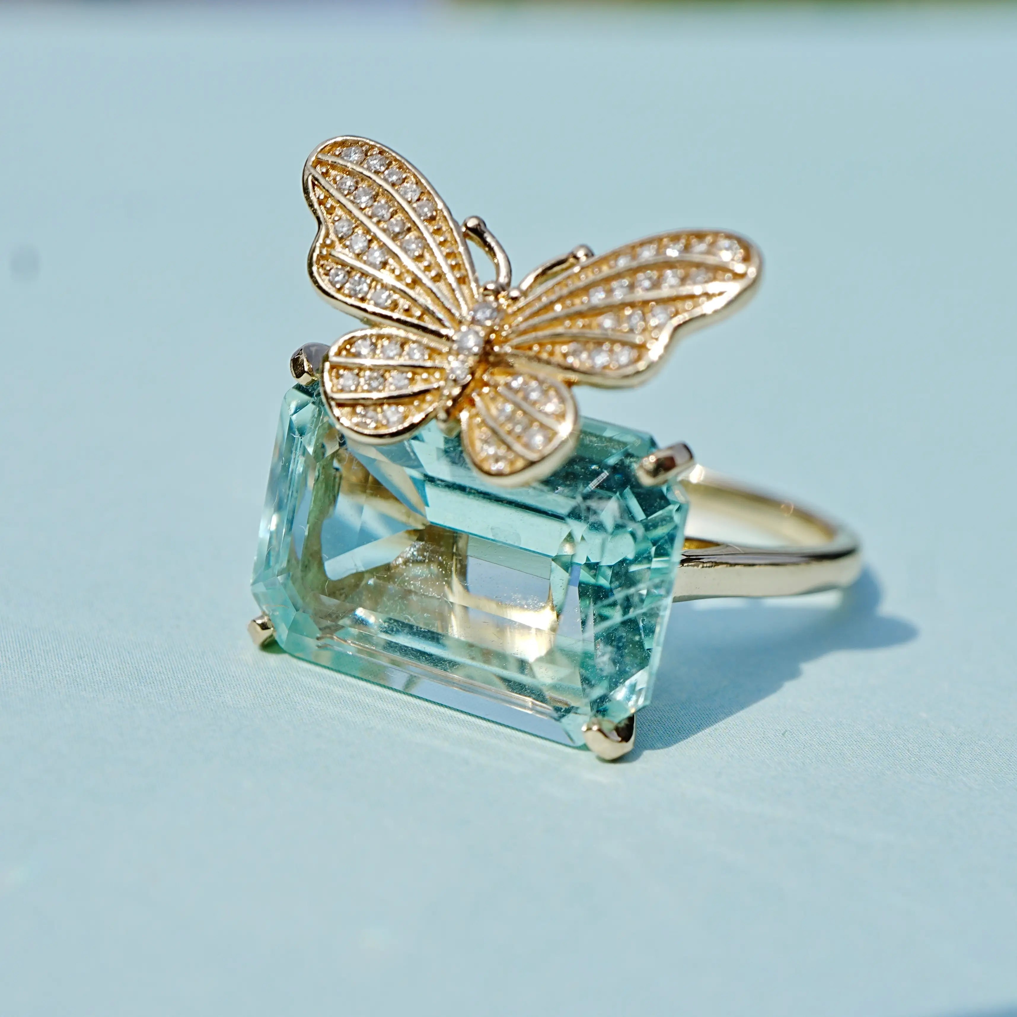 Nina Zhou One-of-a-kind Natural Diamond Butterfly on Natural Aquamarine Ring in 14K Yellow Gold, US 6