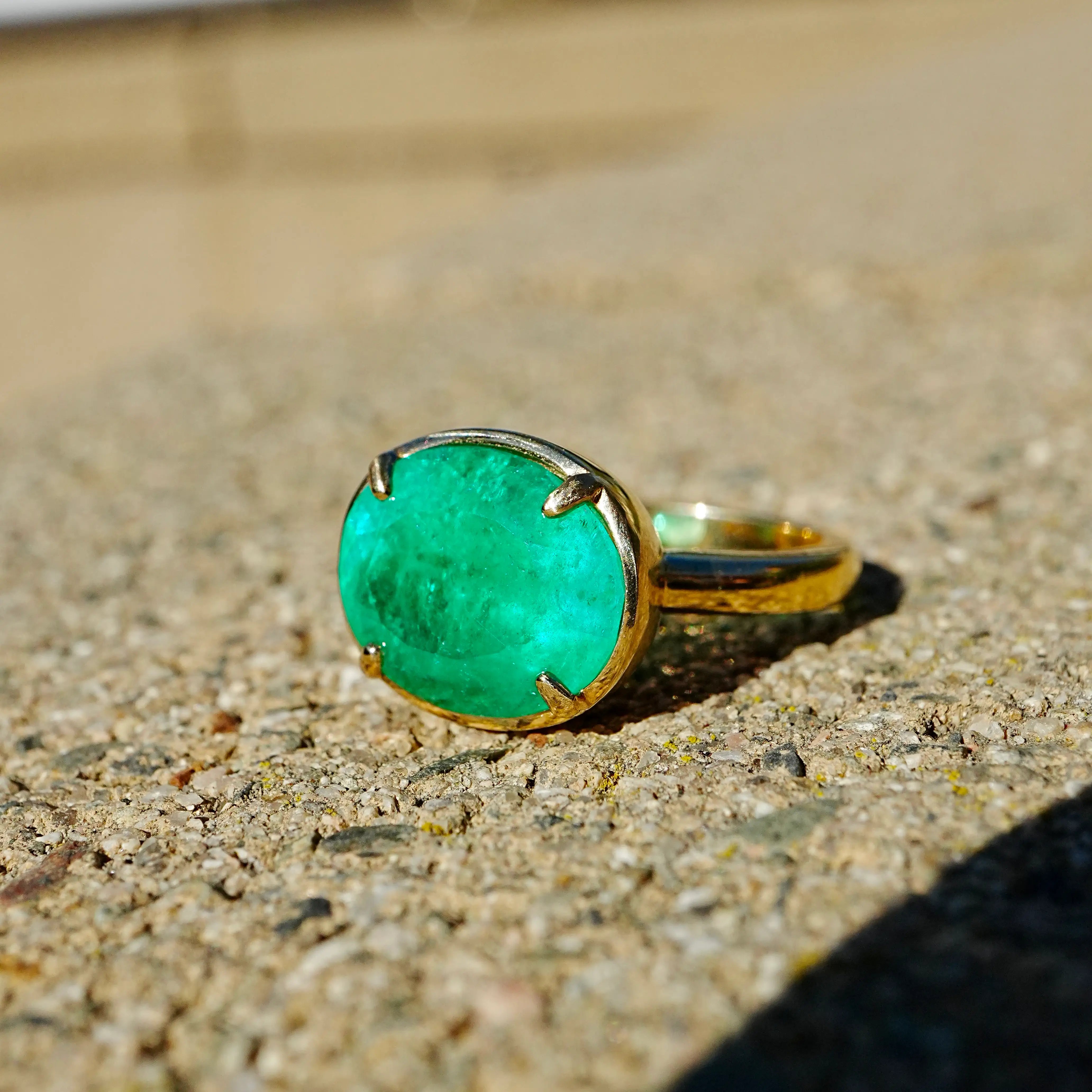 The Heirloom Certified Natural 7.10 ct Colombian Emerald Ring in 18k Gold